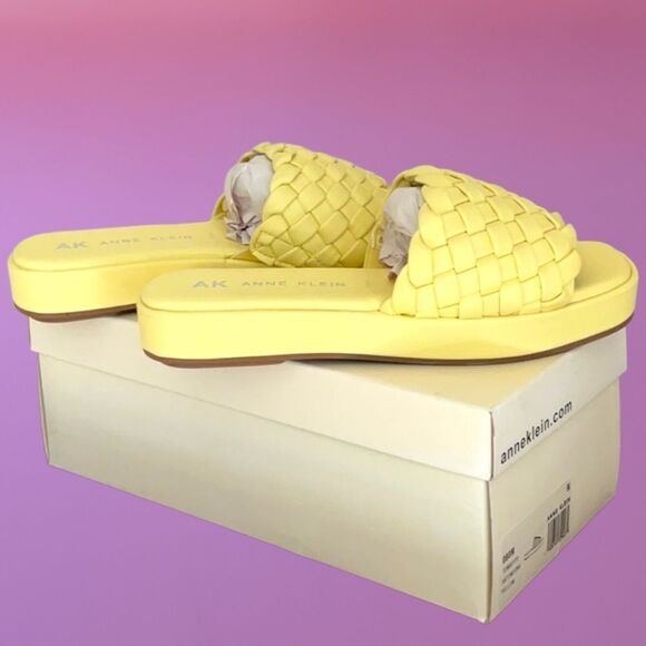 ANNE KLEIN NEW IN BOX AKTOMISINA SANDAL SLIDE SHOE 8M YELLOW - Picture 2 of 9